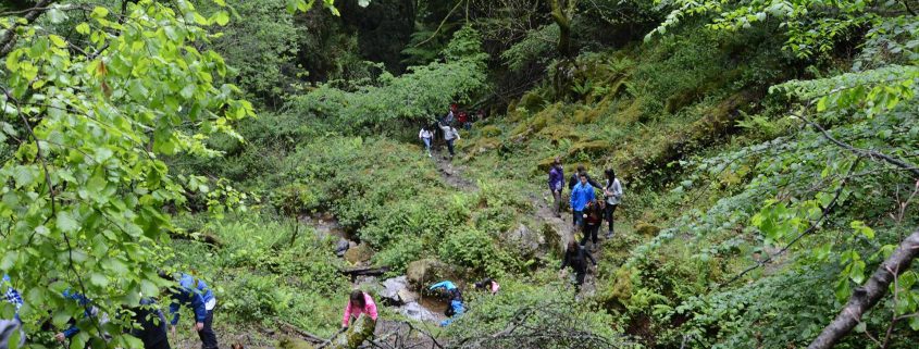 Ruta de senderismo en Asturias con jóvenes de un colegio