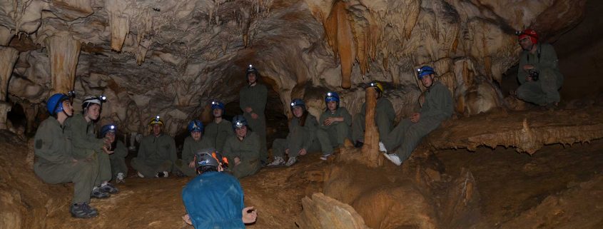 Cursos y excursiones de espeleología en Asturias