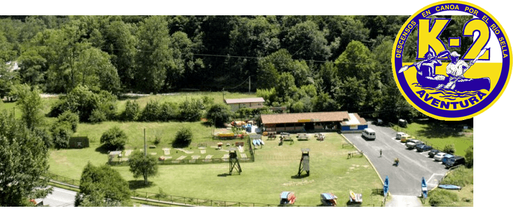 Instalaciones de K2 a orilla del río Sella en Cangas de Onís, Asturias