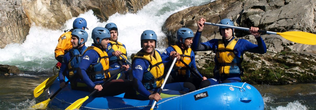 Aprendiendo la técnica del rafting en el río Sella con K2 Aventura