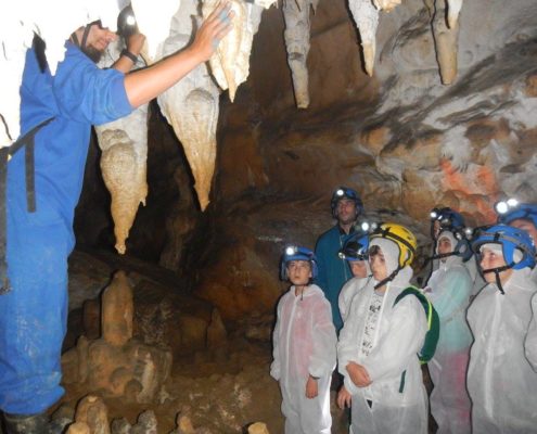 Espeleología con K2 Aventura en Asturias