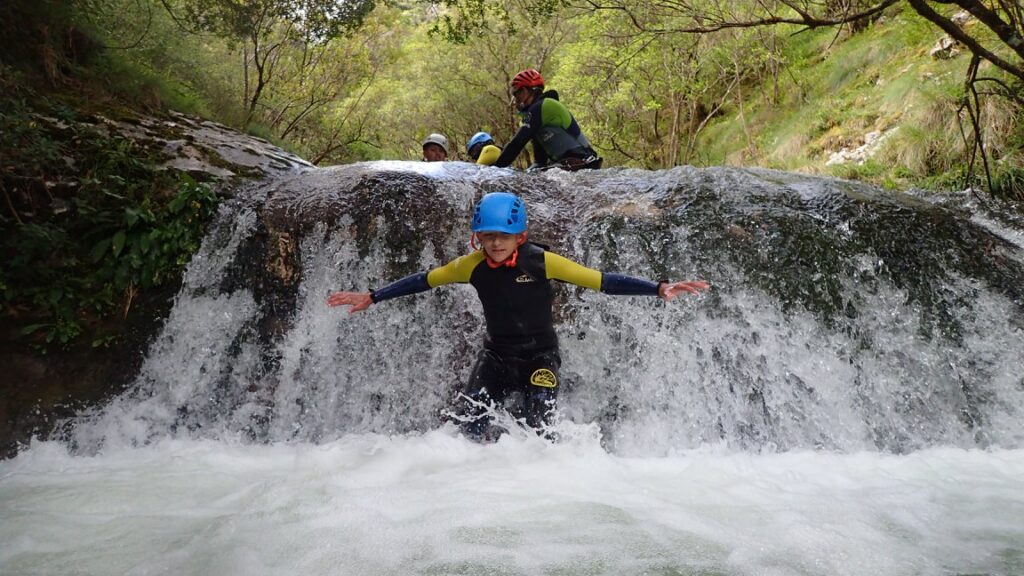 K2 Aventura - Descenso del Sella en Canoa Actividades para colegios en Asturias